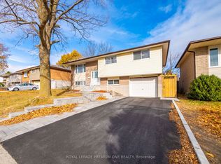 935 Strasburg Rd, Kitchener, ON N2E 1T6