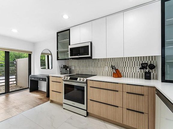 3rd image of 541 N Ocean Blvd E #5610