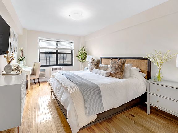 2nd image of 425 E 79th St APT 7M