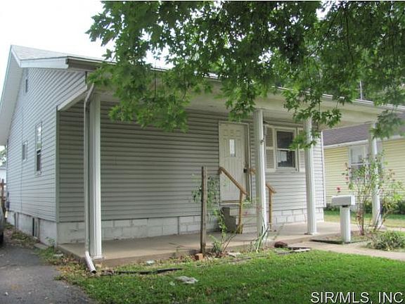 3rd image of 2938 Marshall Ave