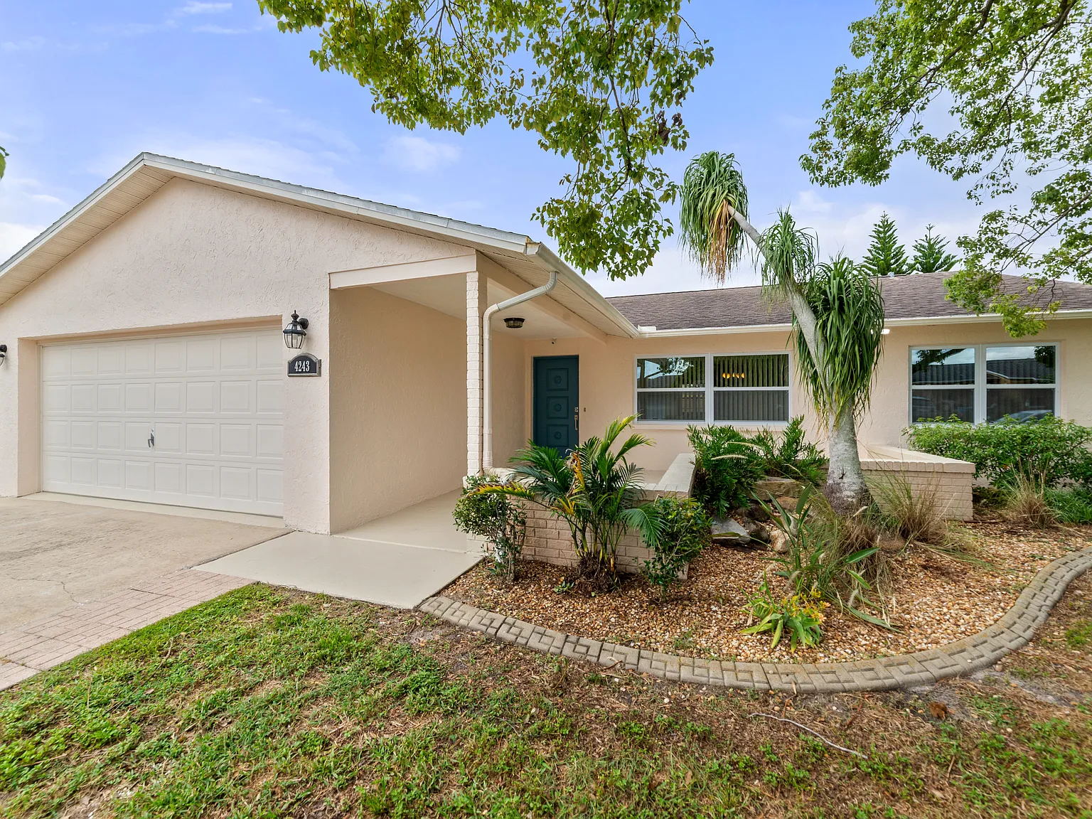 3 bed, 1516 sqft, $2,100 — Photo 3