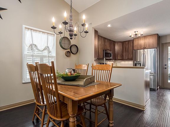 4th image of 7192 Normanton Dr