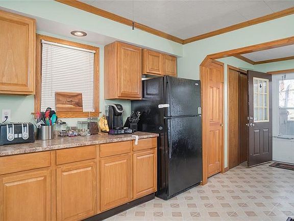 5th image of 74 Aldrich Pl