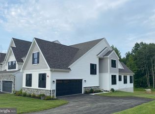 107 Leahy Dr, Newark, DE 19711