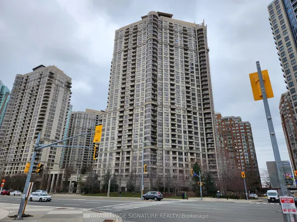 310 Burnhamthorpe Rd W, Mississauga, ON