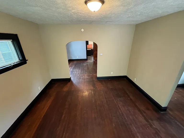 1144 W Jefferson Blvd #1 — Photo 18