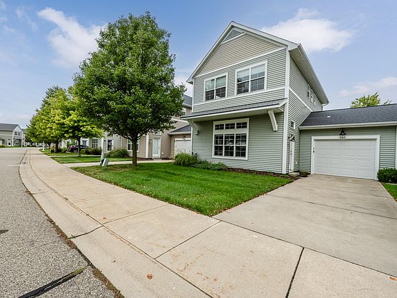3rd image of 585 Beachwood Path