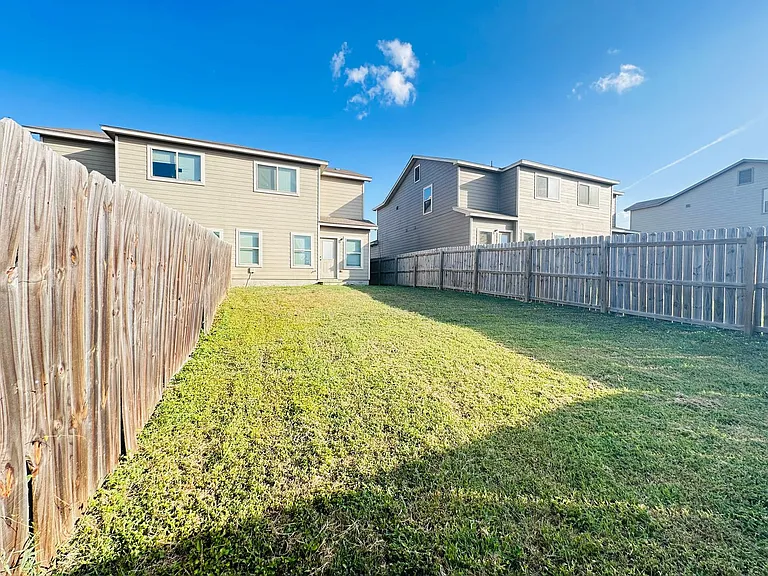 8711 Pensive Dr — Photo 26