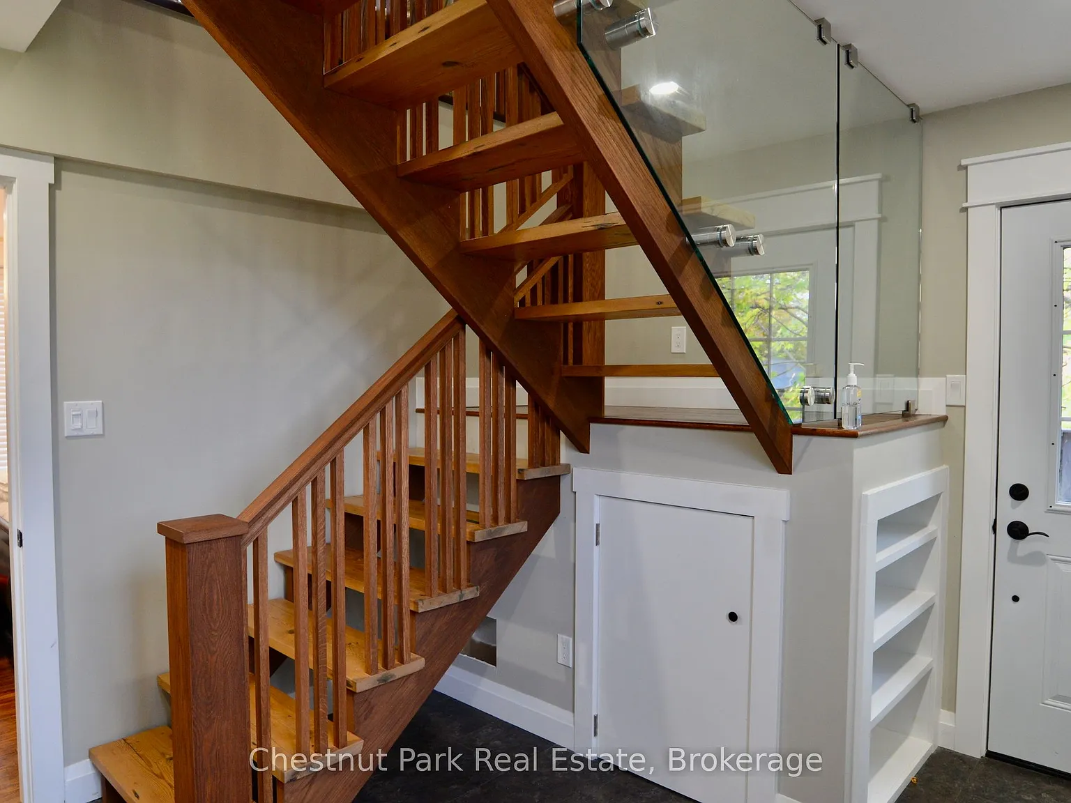 3 bed, $4,000 — Photo 4