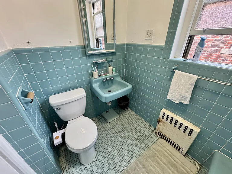 104 Strathmore Rd #3 — Photo 16