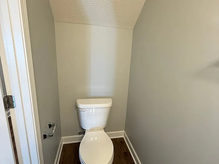 225 Moss View St — Photo 5