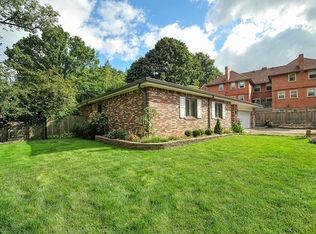 5627 Beacon St, Pittsburgh, PA 15217