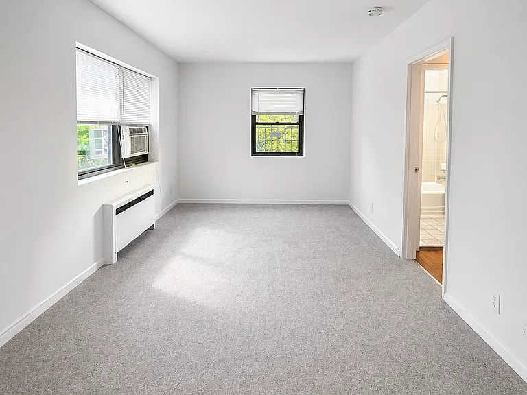 400 Fairview Ave #3J — Photo 11
