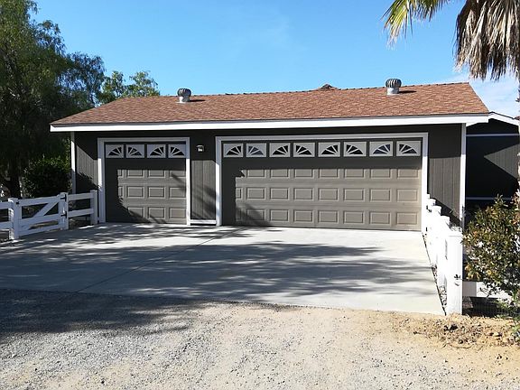 3 Car Garage