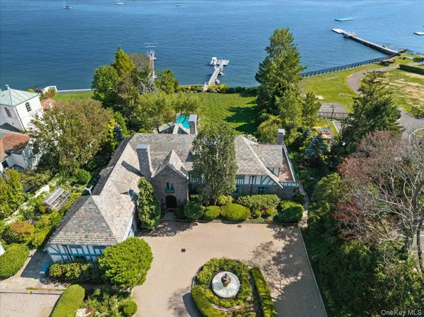 19 Oak Bluff Avenue, Larchmont, NY 10538