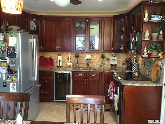 5th image of 12 Fox Ln