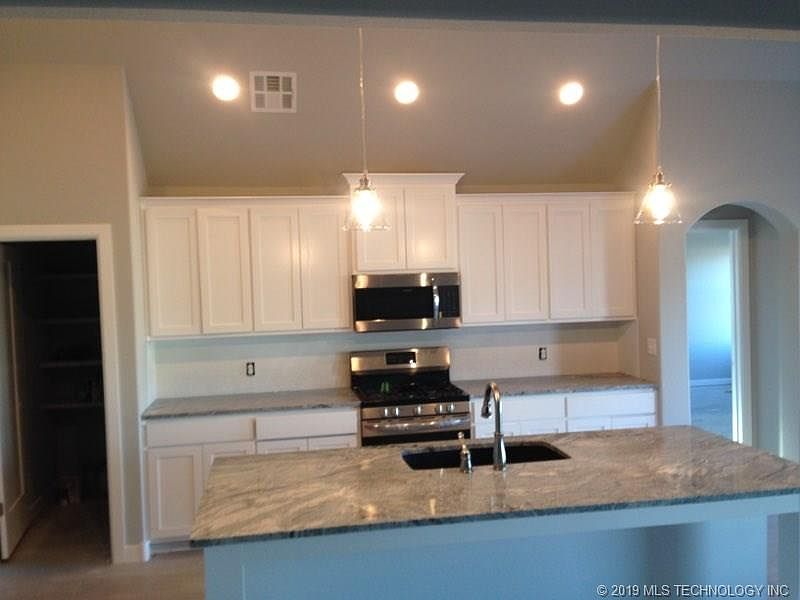 2nd image of 14148 N 54th East Ave