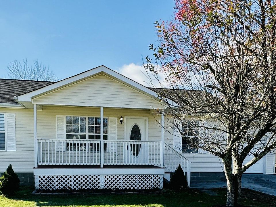 1st image of 2745 Apple Orchard Dr NW