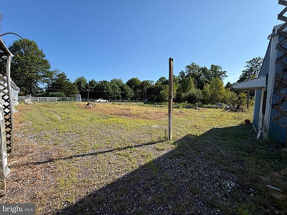 5th image of 3701 Oak Rd