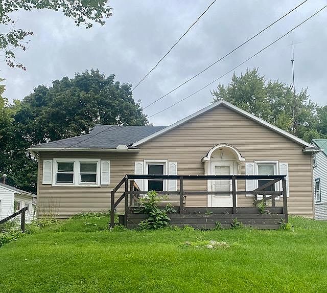 1st image of 905 City View Dr