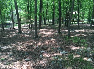 1823 Brentwood Dr, Bushkill, PA 18324