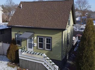 19 Adams St, Fairhaven, MA 02719