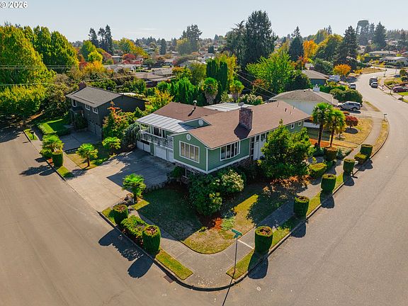 3rd image of 3812 NE 134th Ave