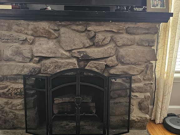 5th image of 1535 Penn St