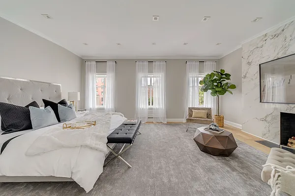 Sold by Compass | media 20