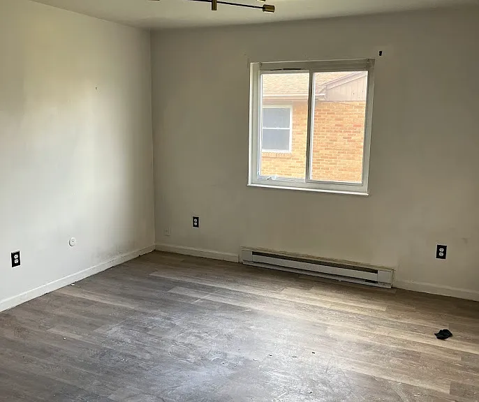 4365 Powell Rd #1 — Photo 10