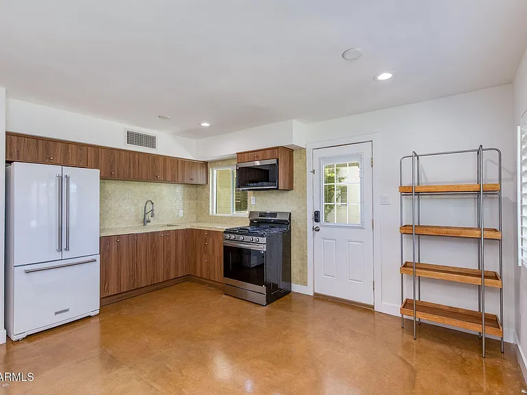 3412 E Turney Ave — Photo 7