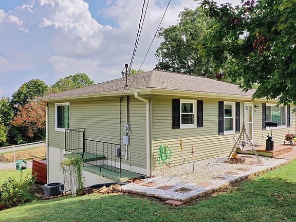 4th image of 302 N Highland Ave