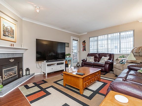2nd image of 15338 18th Ave #303