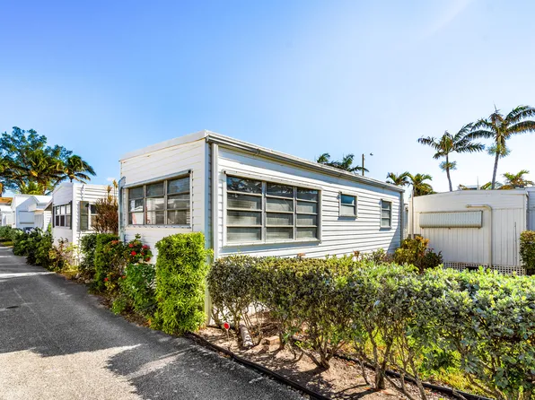 8 Hibiscus Drive #H, Briny Breezes, FL 33435