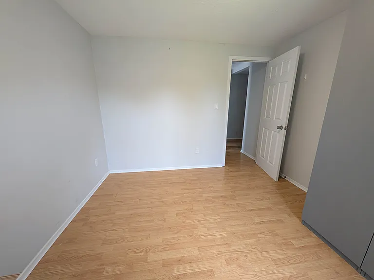 105 Tupper Dr — Photo 18