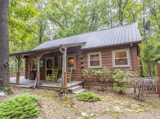 3331 N Shamrock Ln, Birdseye, IN 47513