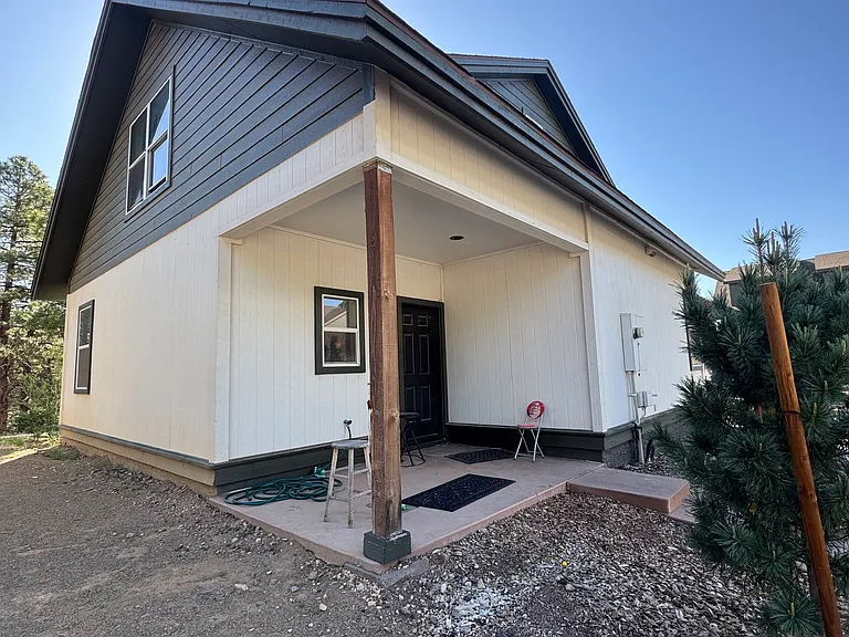 1190 E Jen Dr — Photo 3