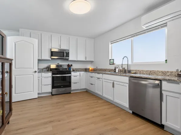 1413 Vermont Ave, Alamogordo, NM 88310