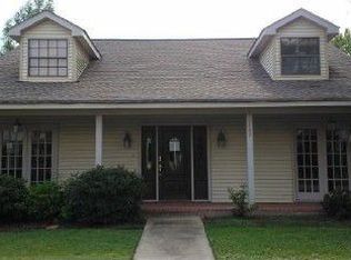 5400 Reclanada Dr, Metairie, LA 70003