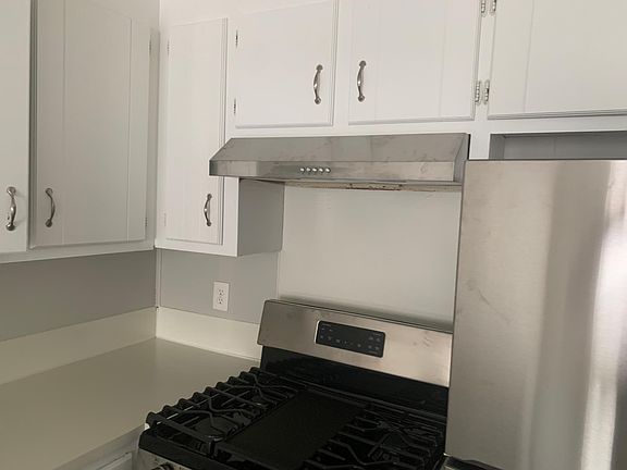4th image of 326 S Columbia St APT 3