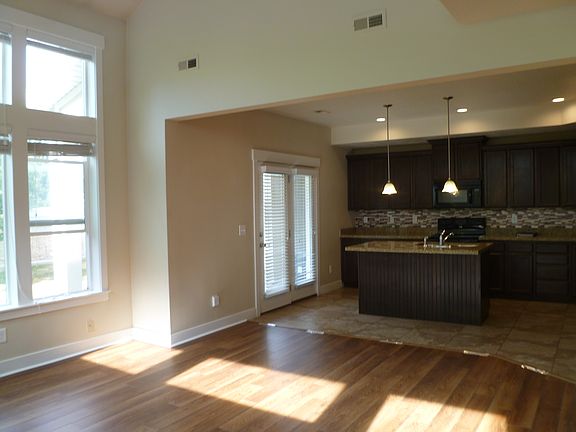 5th image of 1768 W Winford Dr