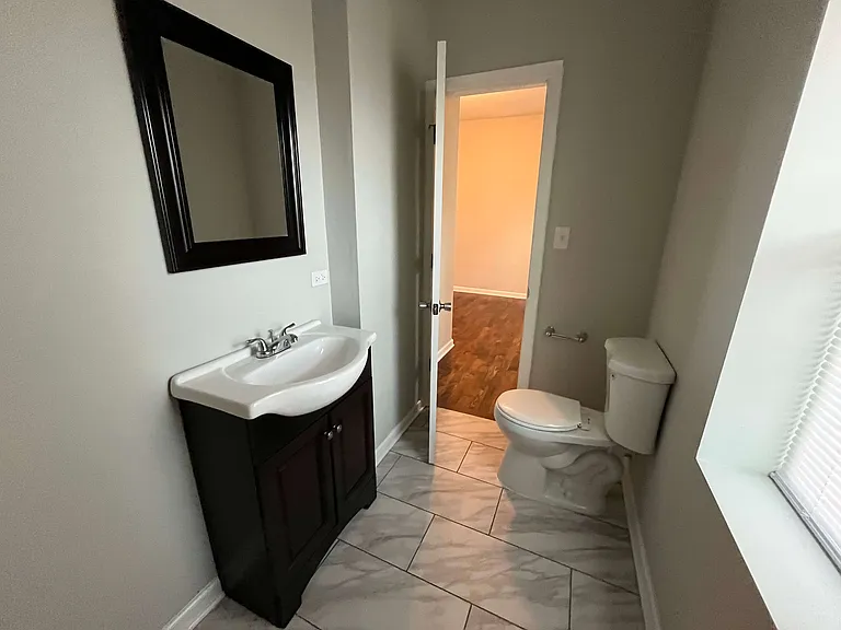 4650-52 N Sheridan Rd — Photo 11