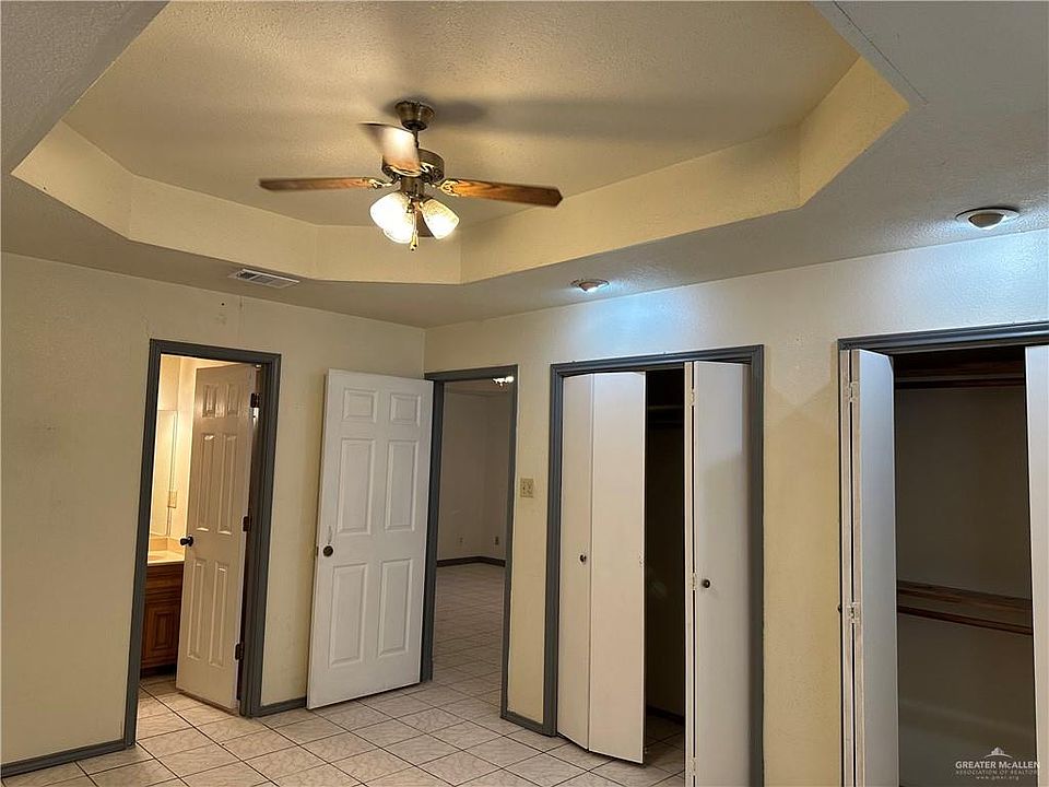 1st image of 4705 NE Savannah Dr