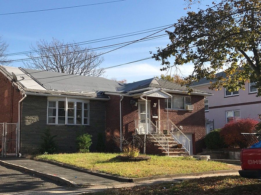 1st image of 371-373 N 13th St
