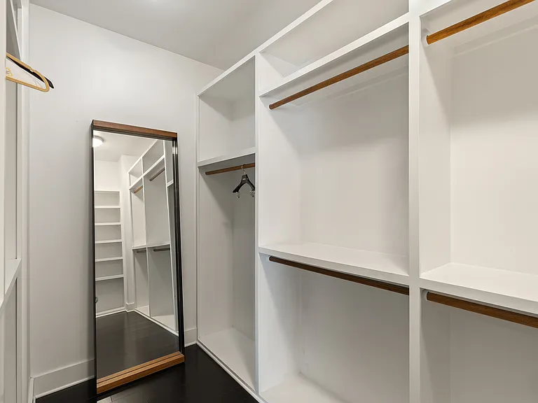 2105 Goodrich Ave — Photo 24