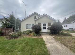 2410 8th St, Monroe, WI 53566