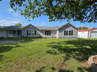 23586 116th Hwy, Colcord, OK 74338