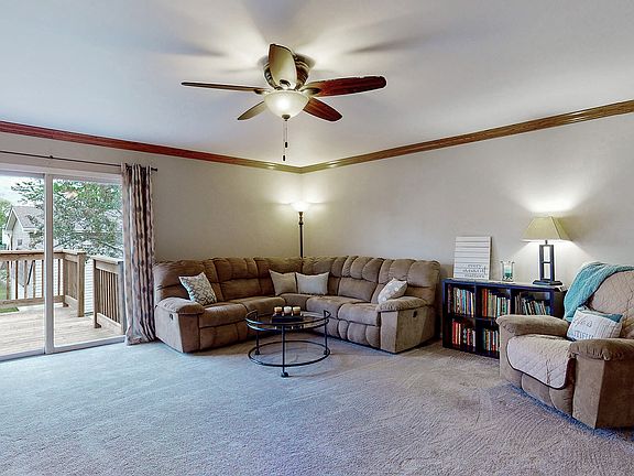 4th image of 1940 Quail Ct