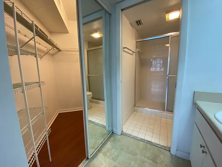 2003 SE 27th Dr #102-A — Photo 16