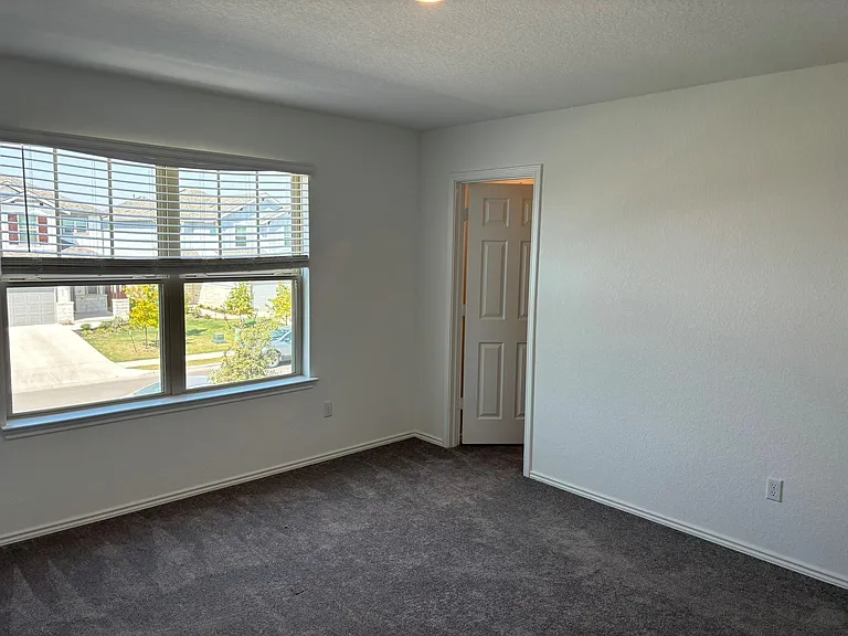 108 Bennington Dr — Photo 25